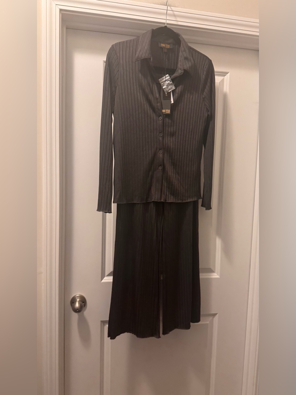Button-Front Ribbed Pantsuit in Gray -2 piece